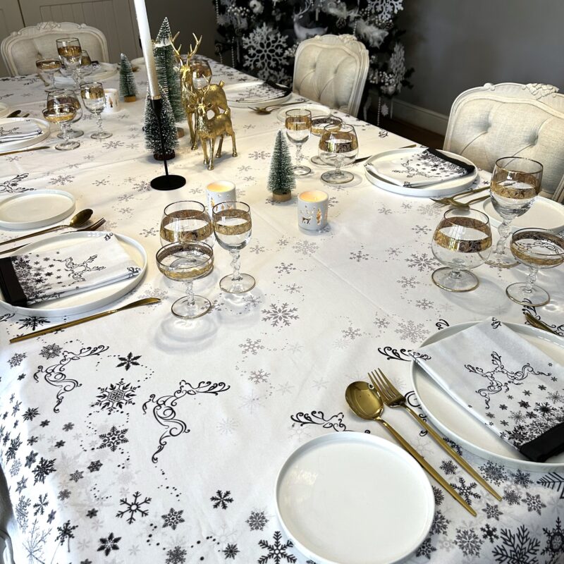 Rectangle Tablecloth - Reindeer/Snowflake Border Print - White