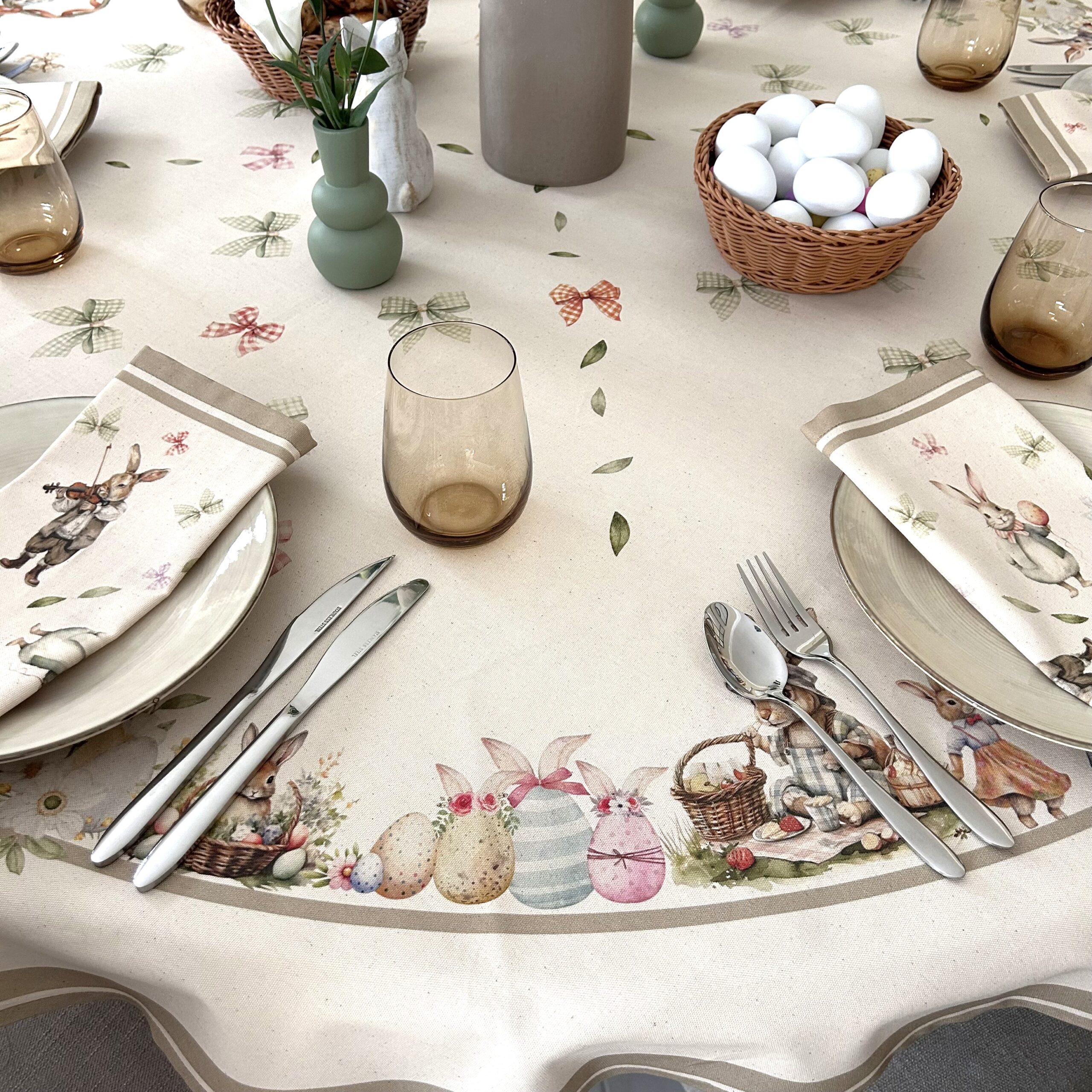 Round Tablecloth - Bunny Border Print - Image 6