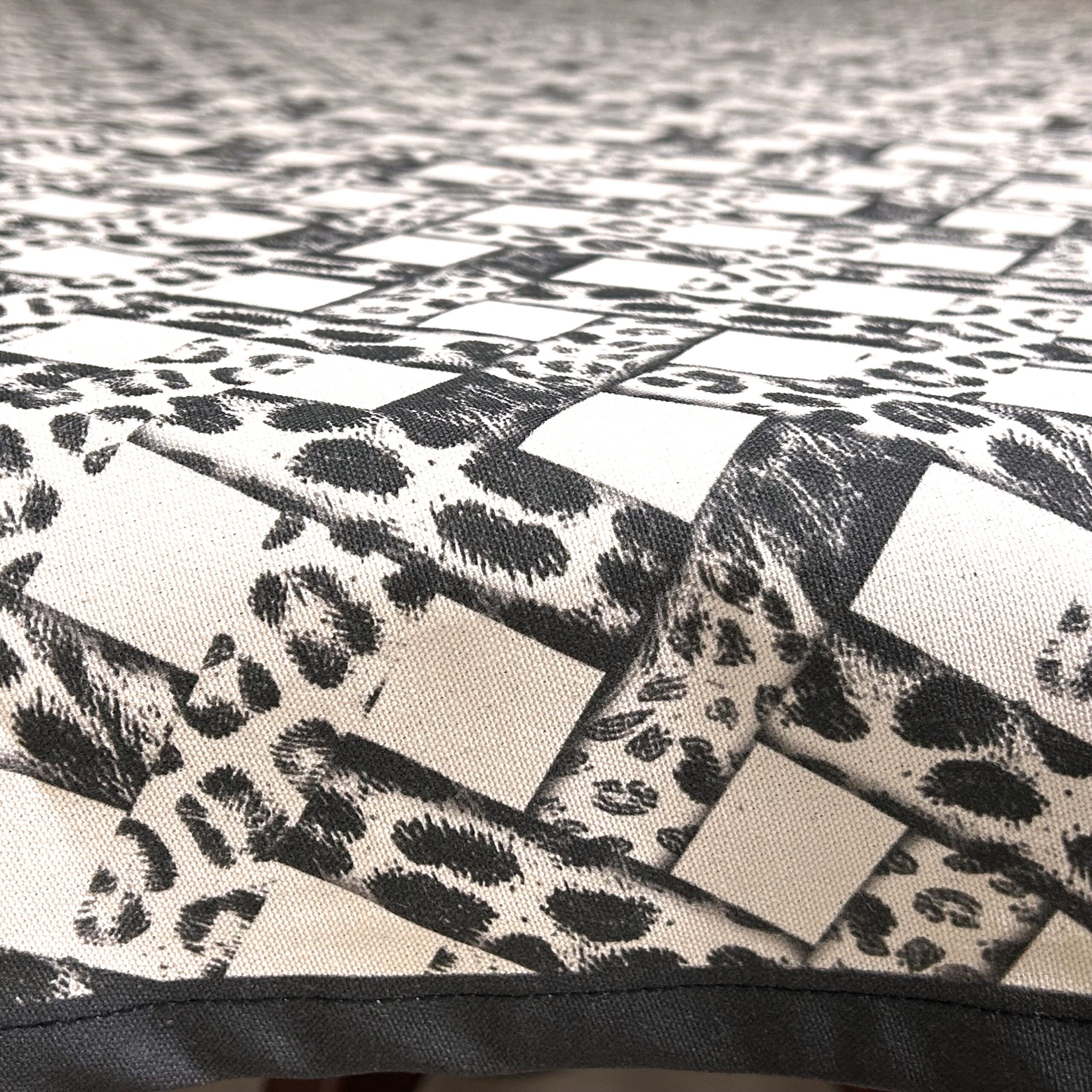 Round Tablecloth - Basket Weave Leopard Print - Image 4