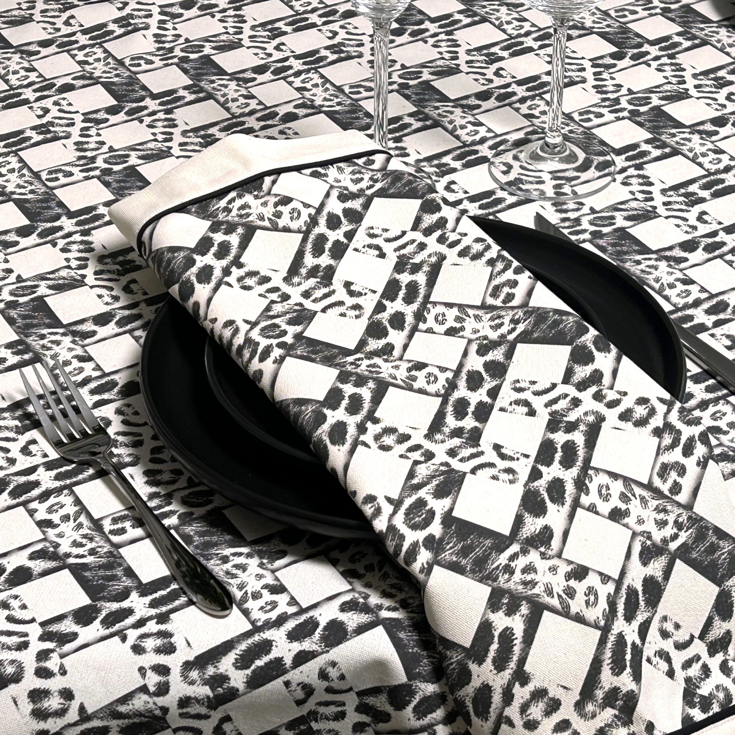 Round Tablecloth - Basket Weave Leopard Print - Image 8