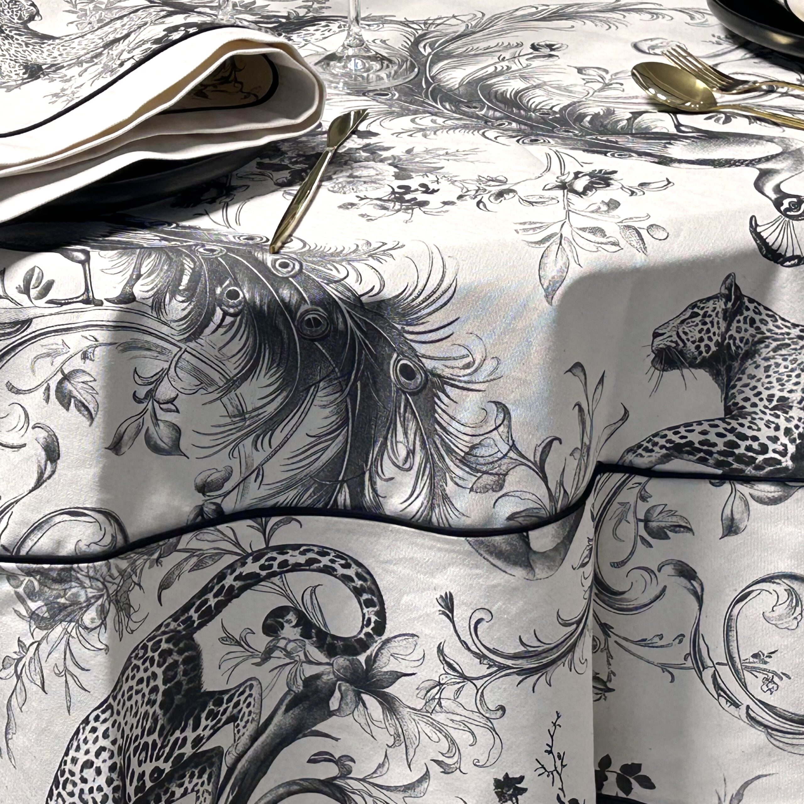 Round Tablecloth - Leopard & Peacock Print - Image 5